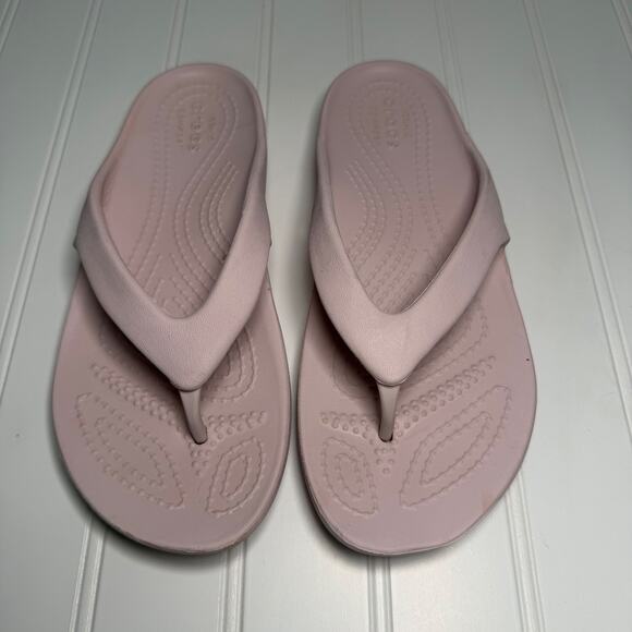 Crocs Women’s W4 Kadee II Pink Thong Flip Flop Sandals Casual Comfort - Picture 2 of 3